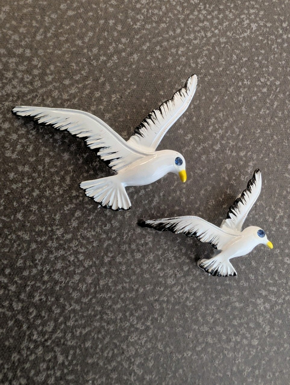 2 Vintage SIGNED GERRYS Seagull Enamel Brooches- 1 Large & 1 Small