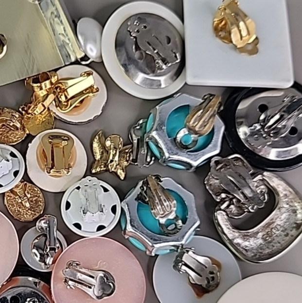 Vintage Clip On Earrings Lot of 16 Pairs Acrylic Fun White Eye Balls