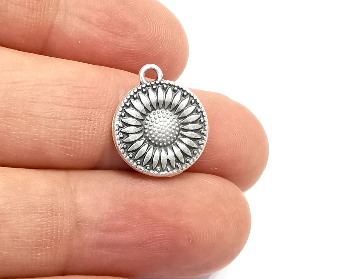 2 Daisy Flower Round Charms (Double Sided) Antique Silver Plated G28249