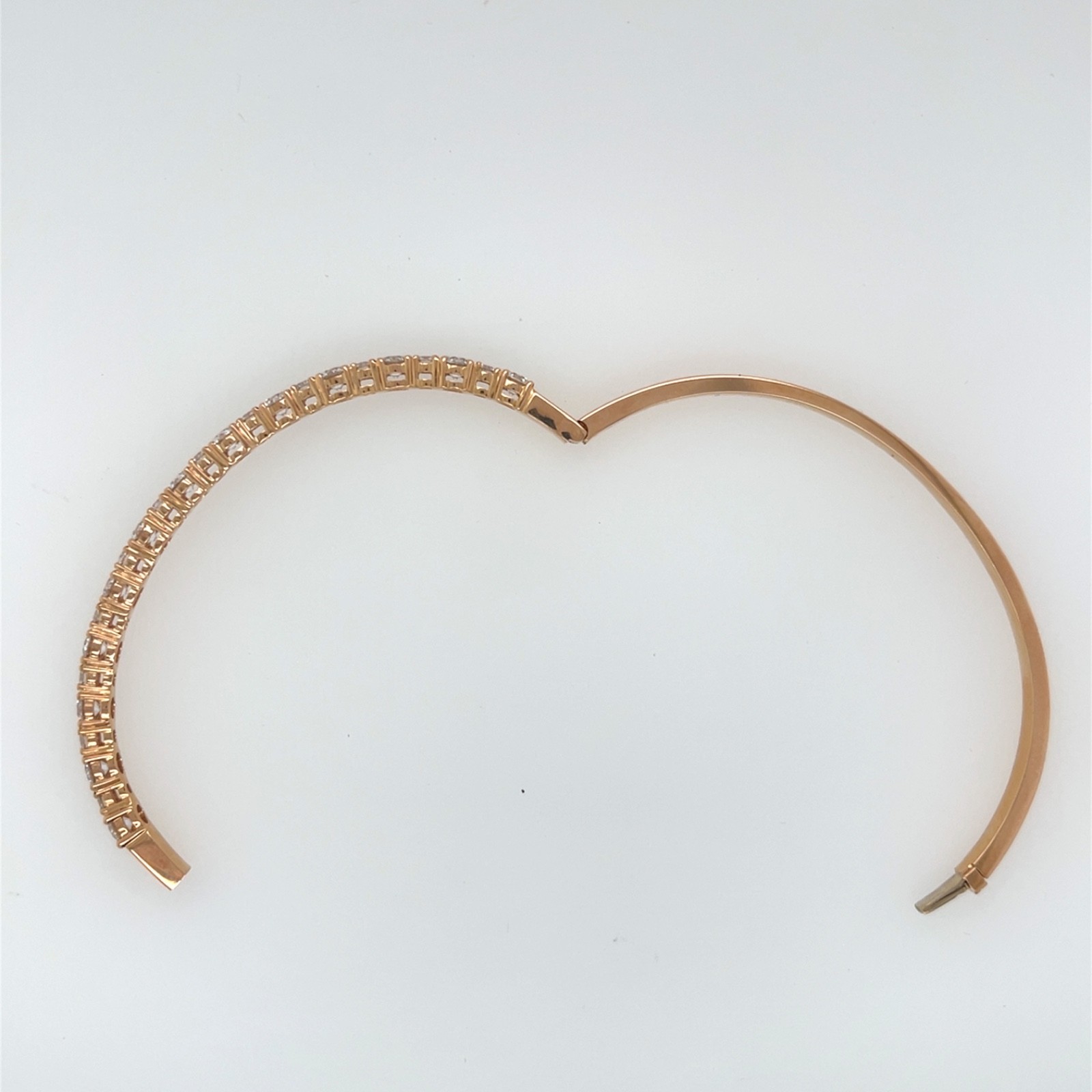 3.17 Carat TW, Stunning Natural Diamond 18K Rose Gold Bangle Bracelet