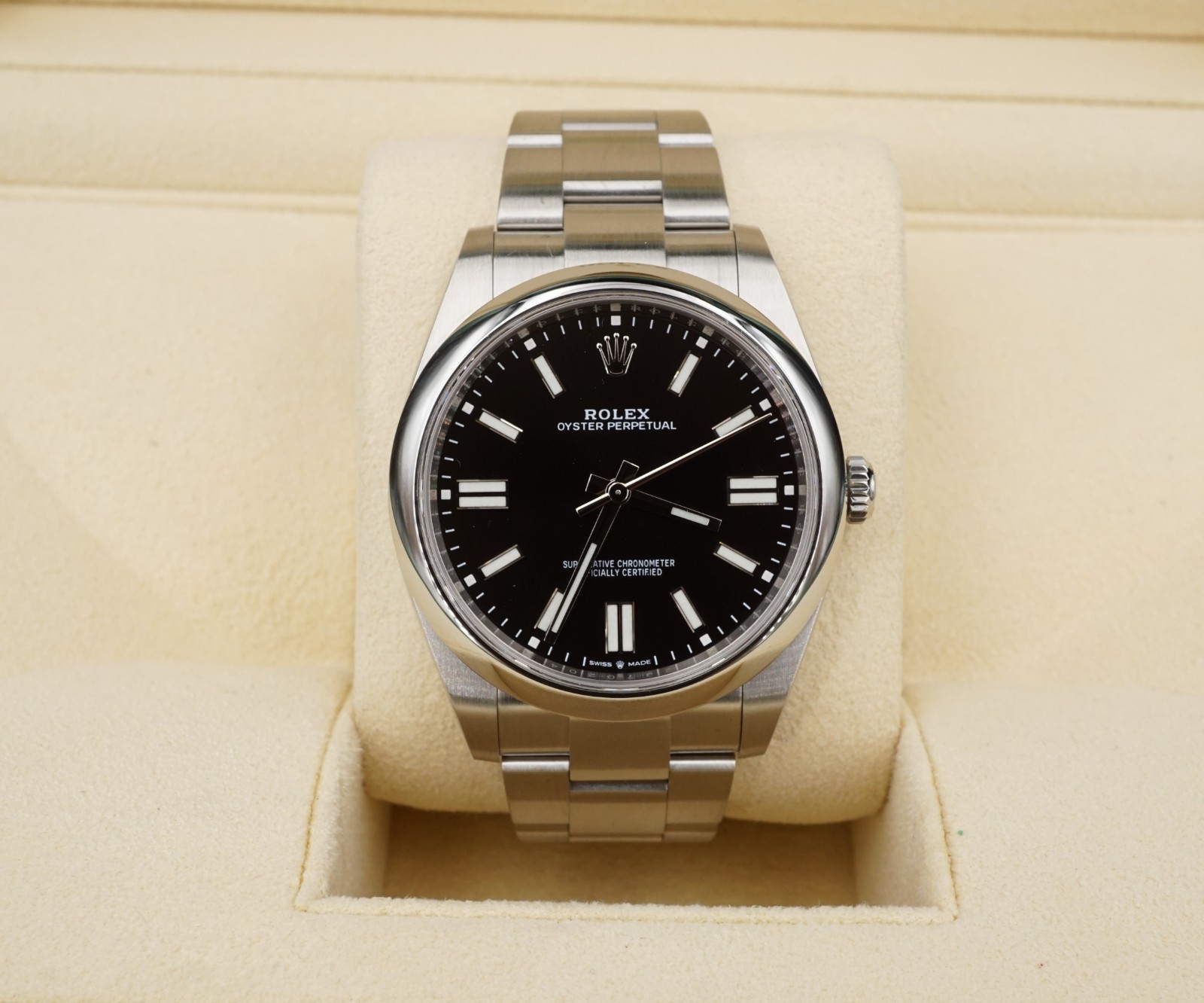 Rolex Oyster Perpetual 41mm 124300 2024 Stainless Black Box Card W1351
