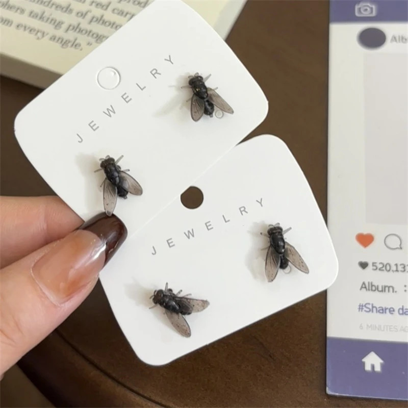 Funny Fly Earrings Women Realistic Insect Stud Earrings Halloween Novelty Gift ⭐