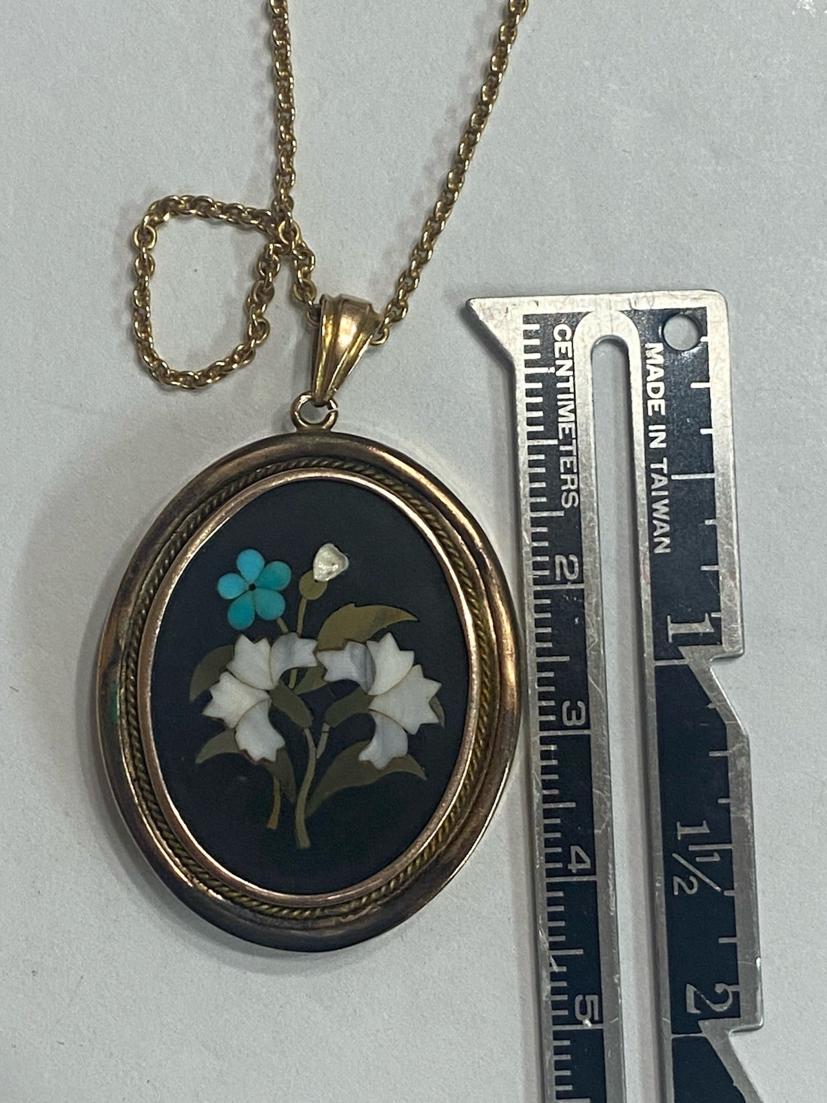 Vintage PIETRA DURA Micro Mosaic Flowers 10k Gold Pendant 18” Chain