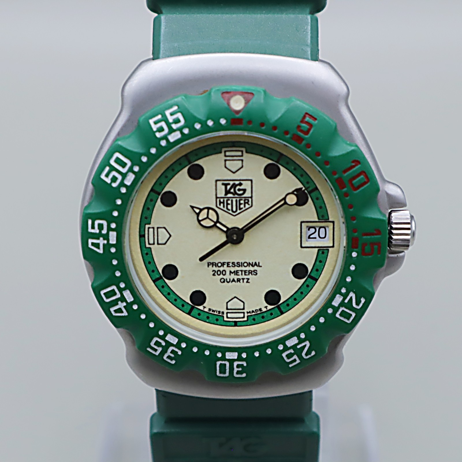 *MINT* TAG Heuer Formula 1 Professional 372.513 Green 35mm Mens Quartz Watch