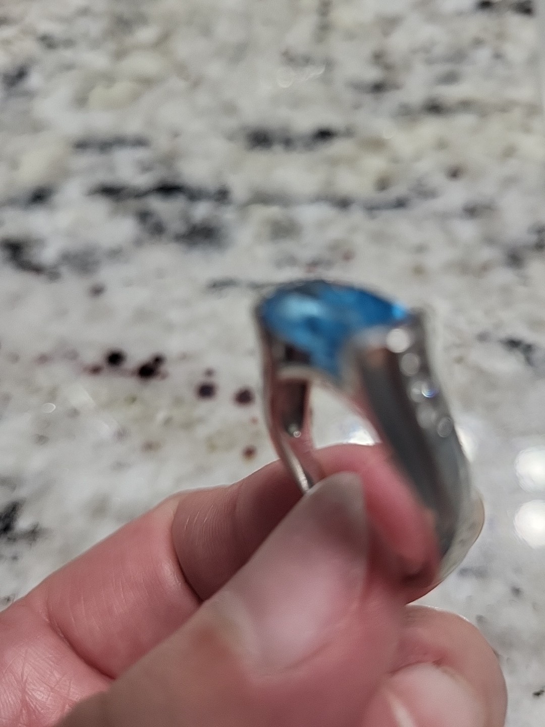 10k real White Gold Solitaire Swiss blue Topaz Ring Sz 7 unique tension mount