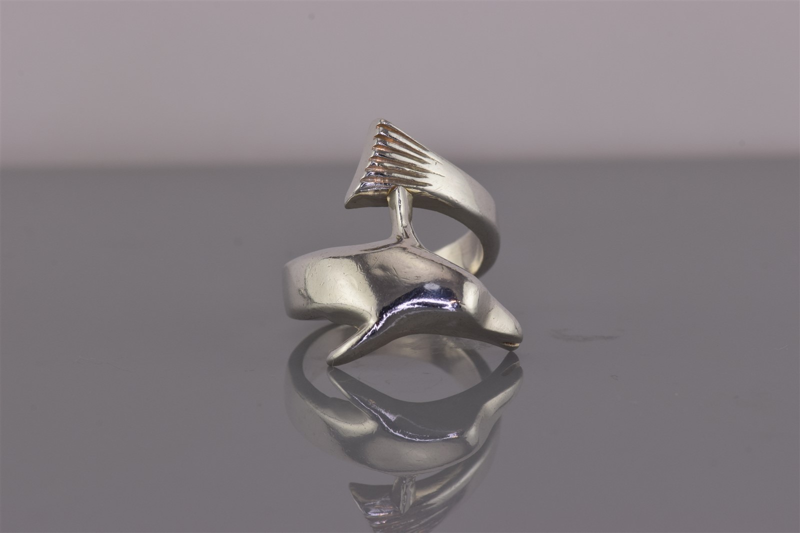 Taxco Sterling Silver Dimensional Dolphin Wrap Solid Band Ring 9g Mex 925 Sz: 6