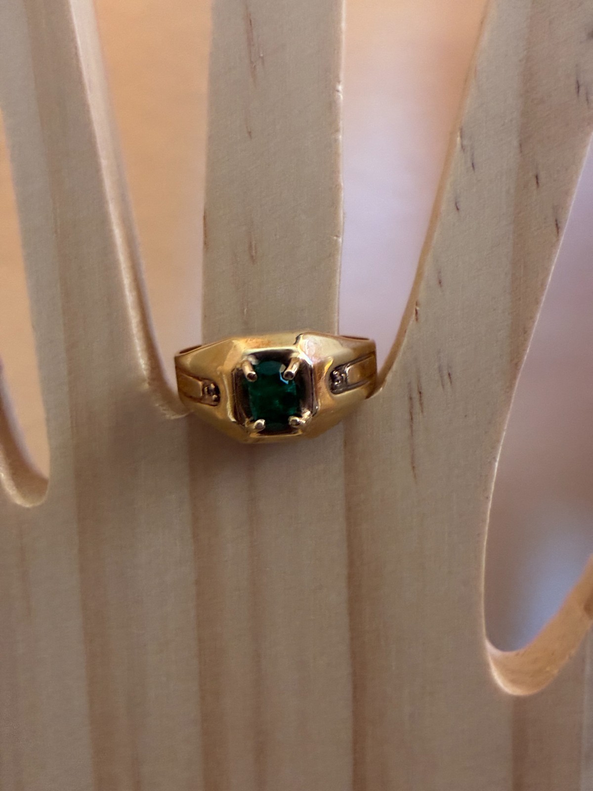 14 karat gold men ring Natural EMERALD (COLUMBIA) .93 CARAT by Jose Andre Melero