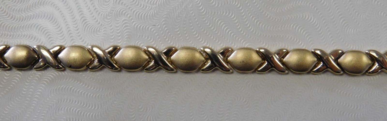 NEW Ladies 10k Yellow Gold XO Finish Bracelet, 7 inches, 4.1g