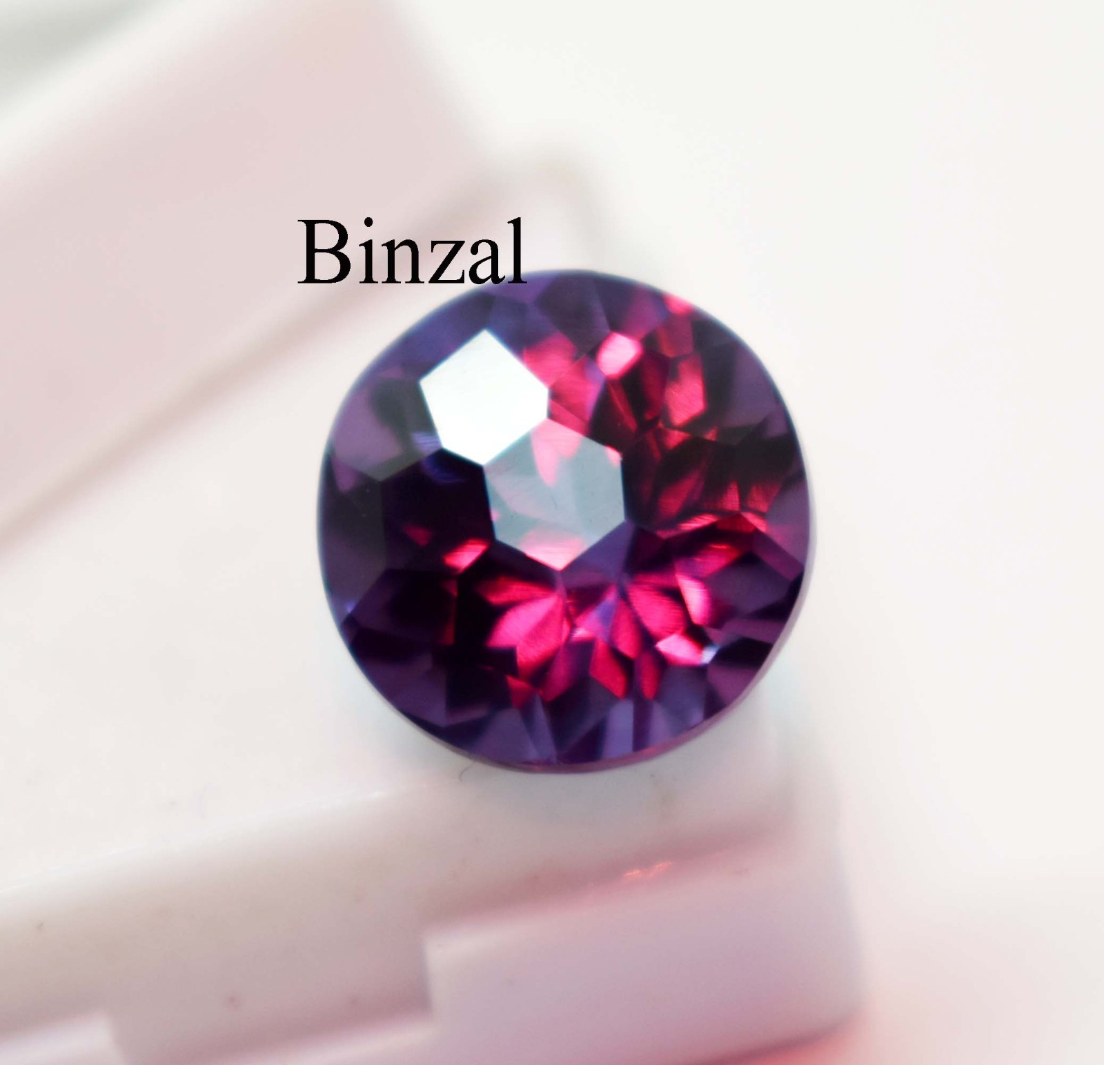 Rare Round Alexandrite Gemstone 10–12 Ct Color Changing Excellent Cut Loose Gem