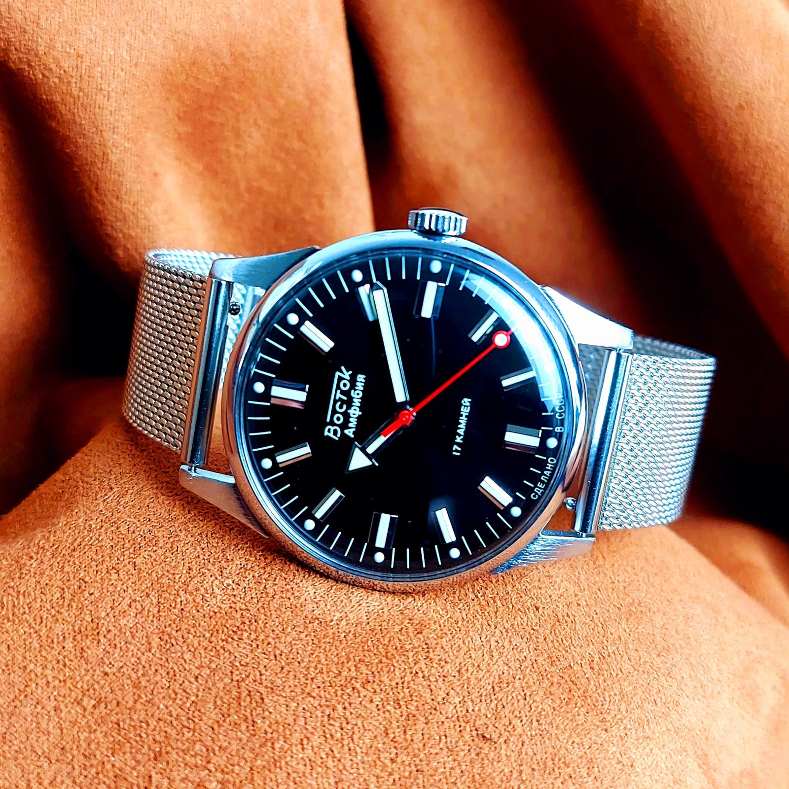 Soviet Wrist Watch Vostok Wostok Amphibian USSR 17 Jewels Vintage Men’s Watch