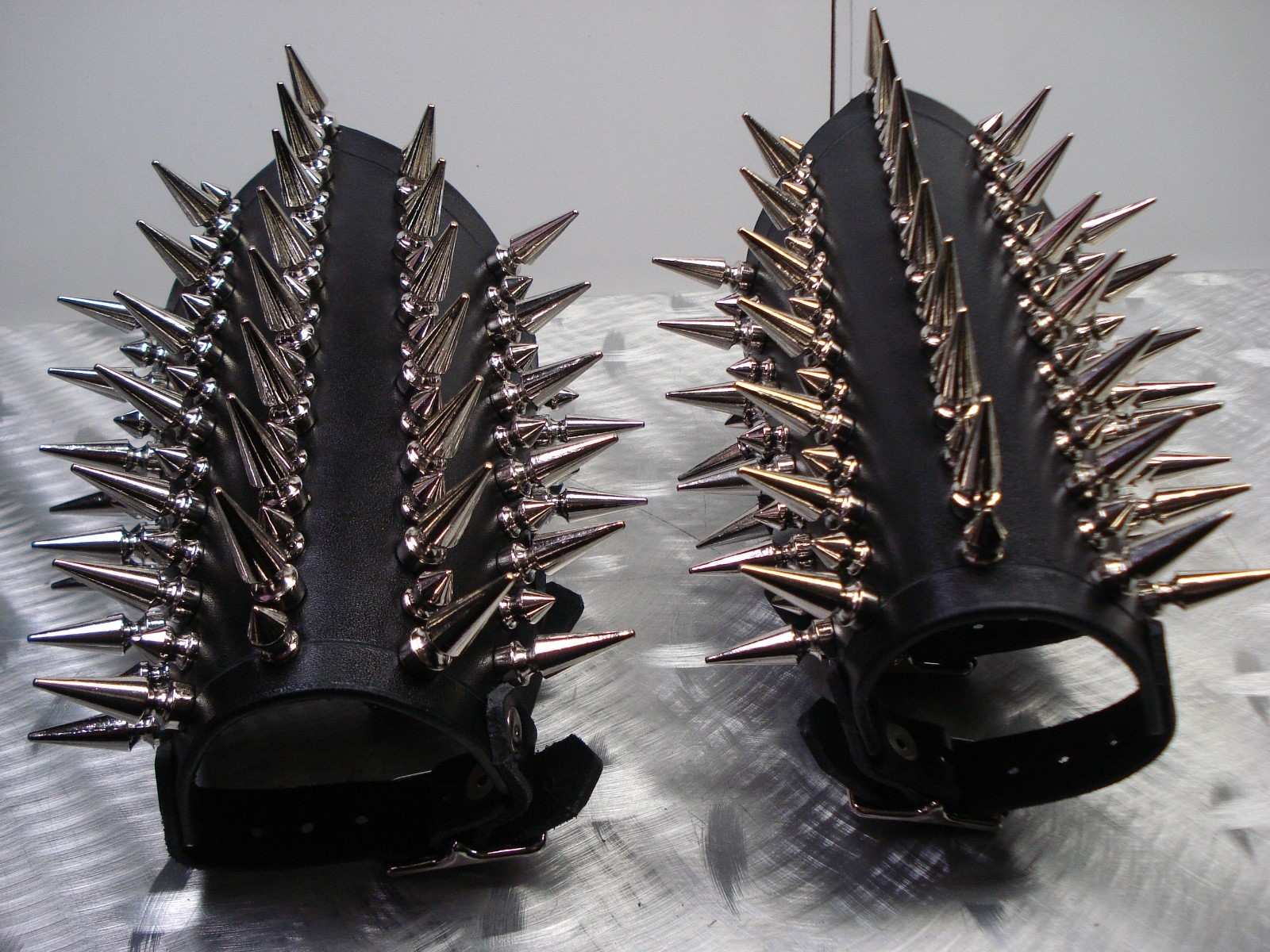 LEATHER SPIKED MIXED MEDIUM GAUNTLET. BLACK DEATH…(MDLG0140)…..IMMOLATION