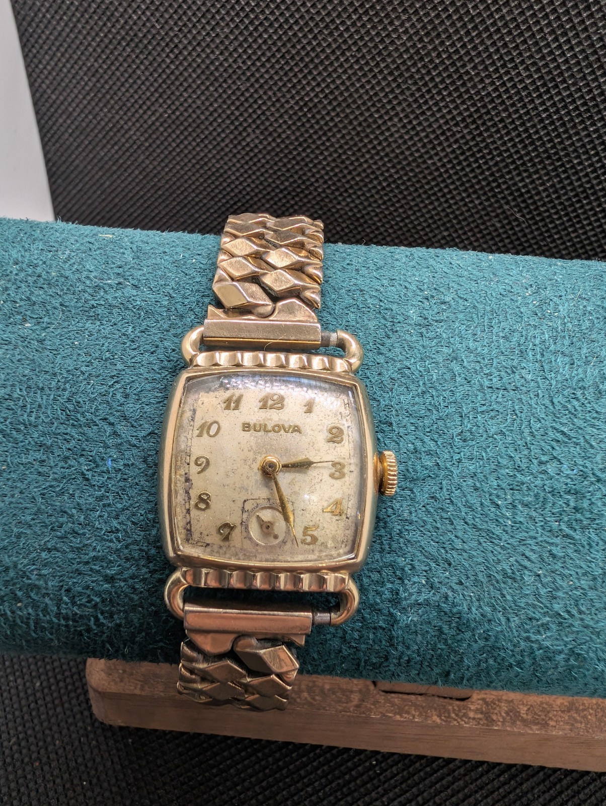 1950’s BULOVA ‘Director’ Swiss Gents Dress Watch 10BT Manual Wind Mens 10k