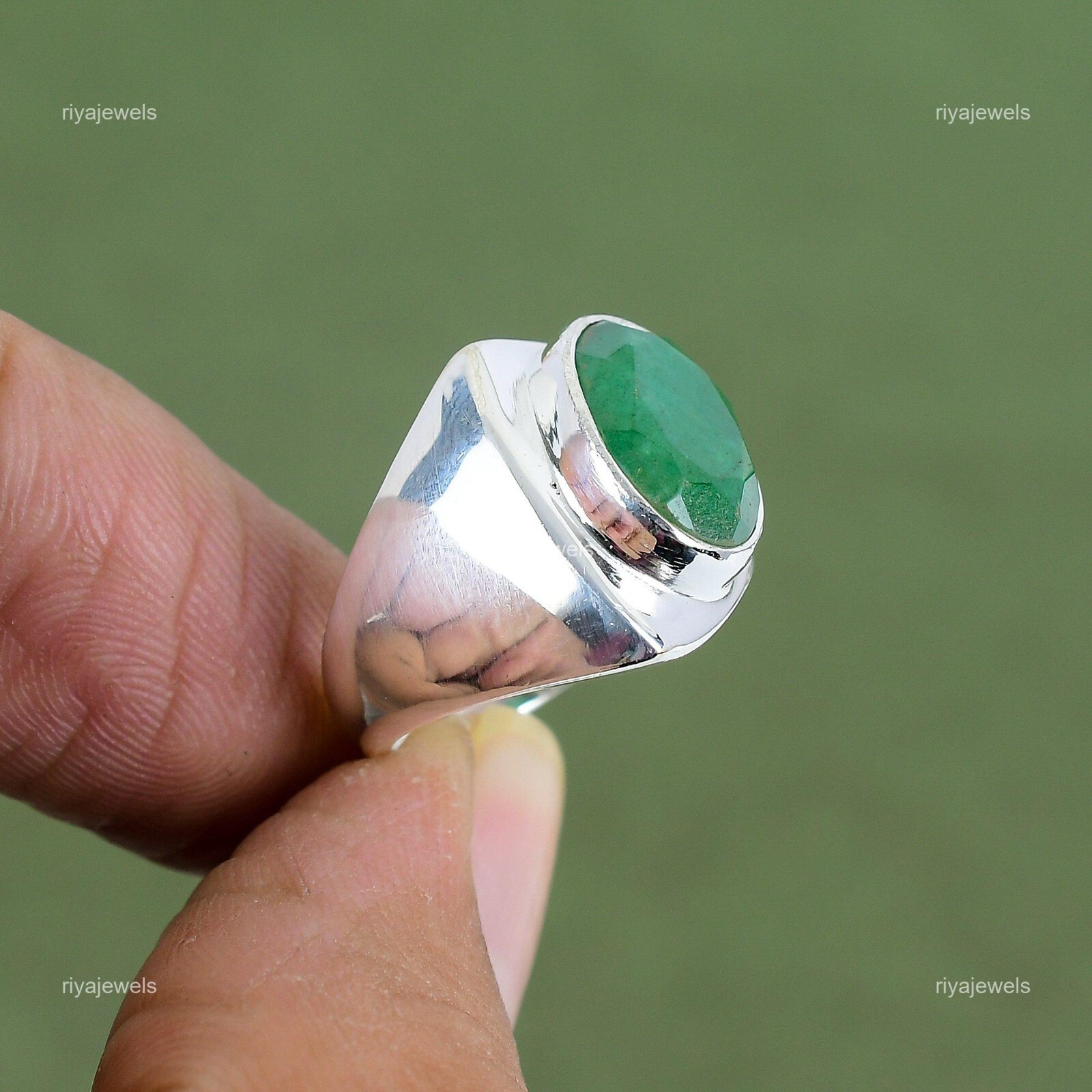 925 Sterling Silver Oval Natural Zambian Emrald Multi Stone Promise Ring Jewelry