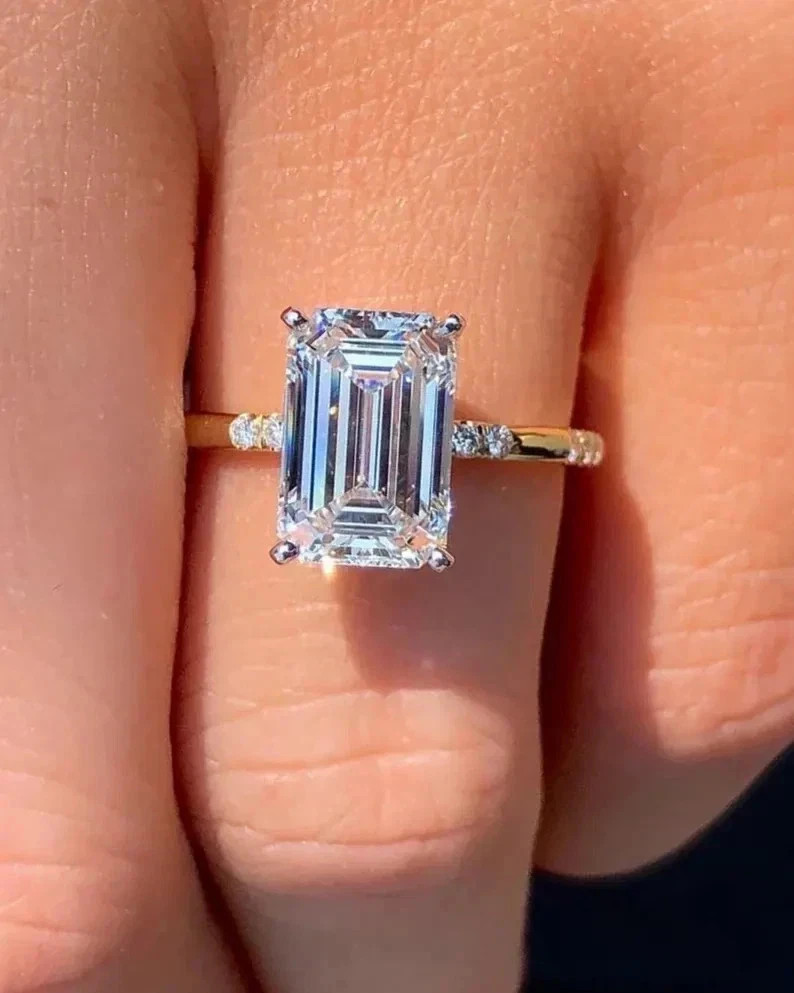 4.30 Ct IGI Emerald-Cut EF/VS1 Lab Grown Diamond Engagement Ring 14K Yellow Gold