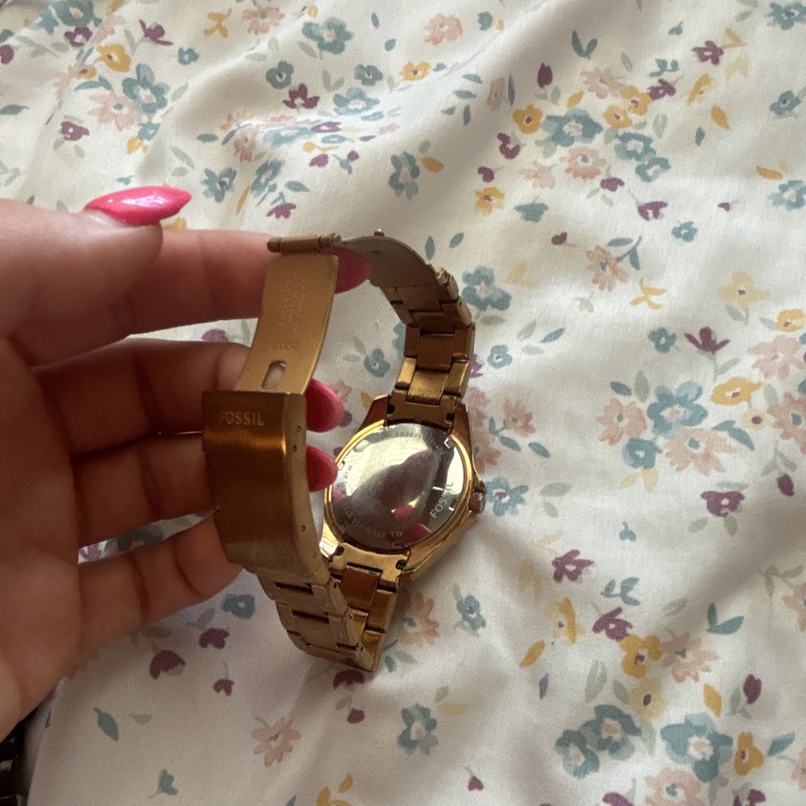 Fossil Riley Women’s Gold Tone Chronograph Quartz Crystal Bezel Bracelet