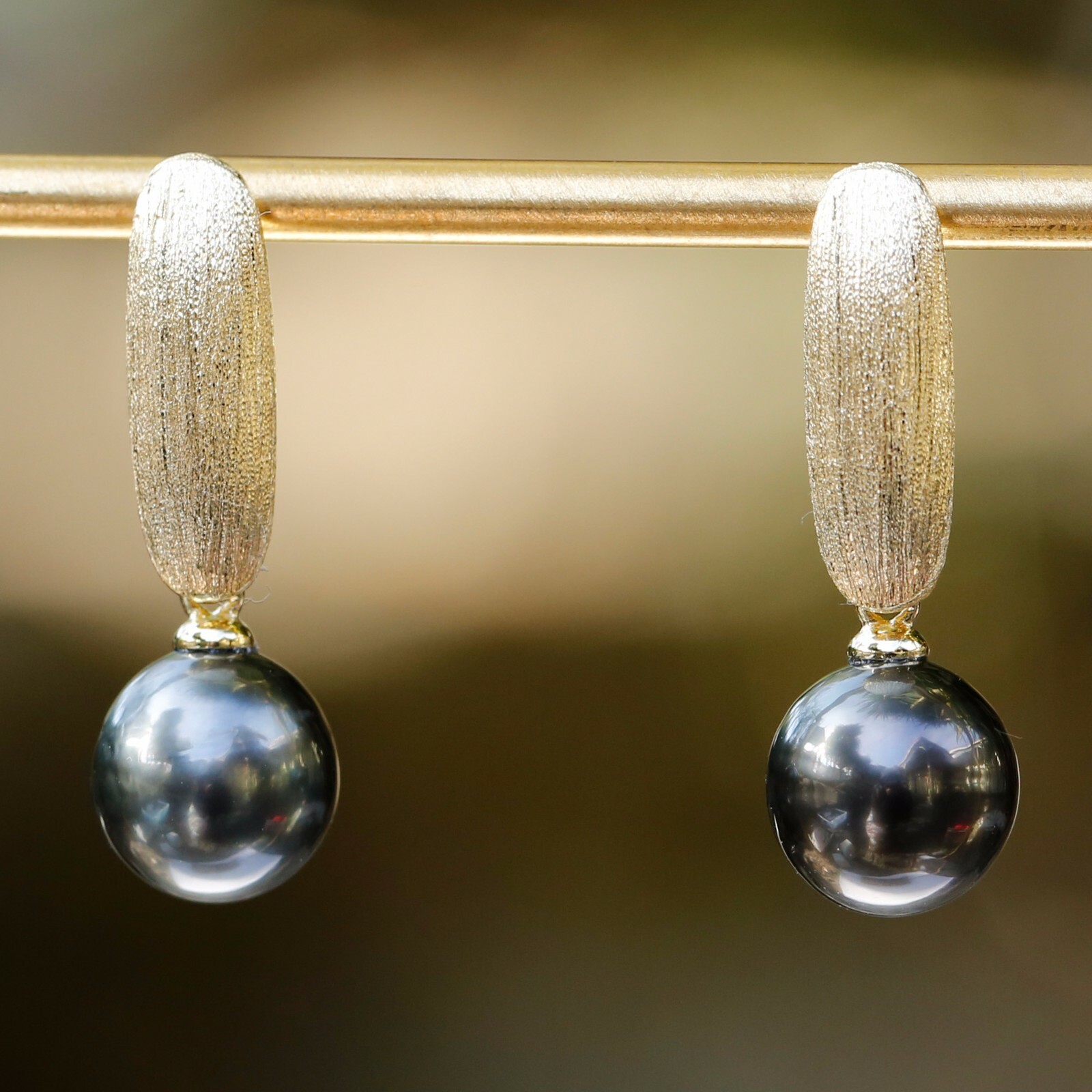 8.5~9mm Black Tahitian Pearl sterling Silver Gold coated 26mm Earring Dangle 184