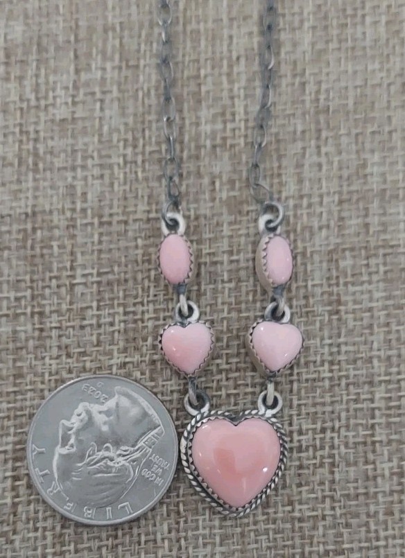 New Sweet Sterling Silver & Natural Pink Conch Heart Necklace