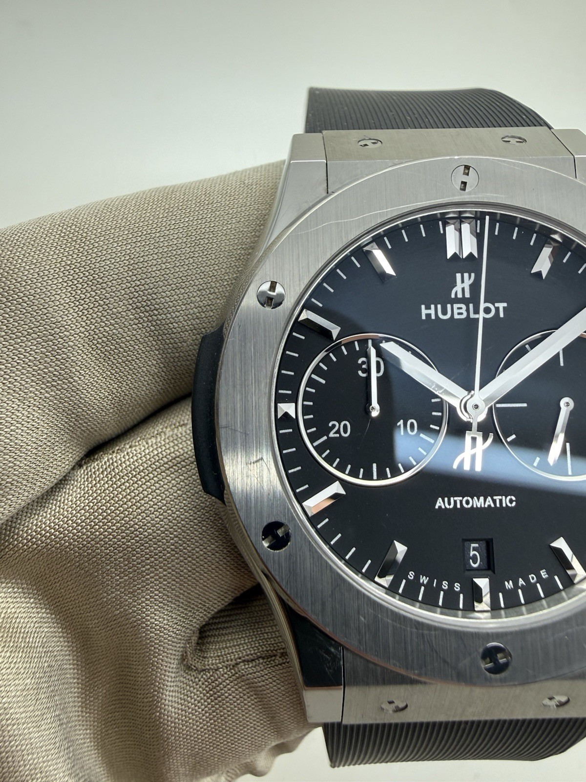 Hublot Classic Fusion Chronograph Auto Titanium Rubber Watch 521.NX.1171.RX B+P