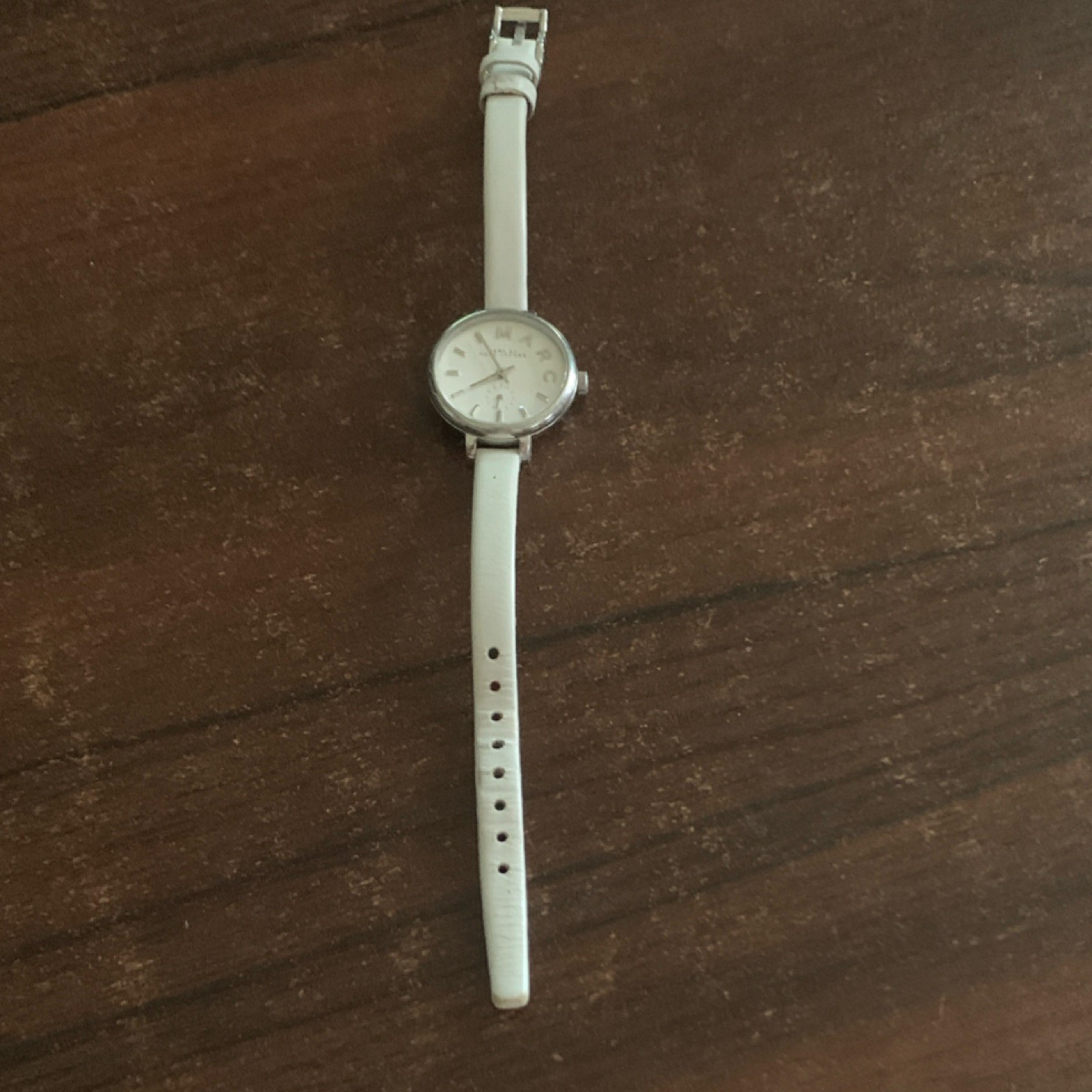 Marc by Marc Jacobs Women’s Quartz Watch White Dial Strap Silver Case 50m
