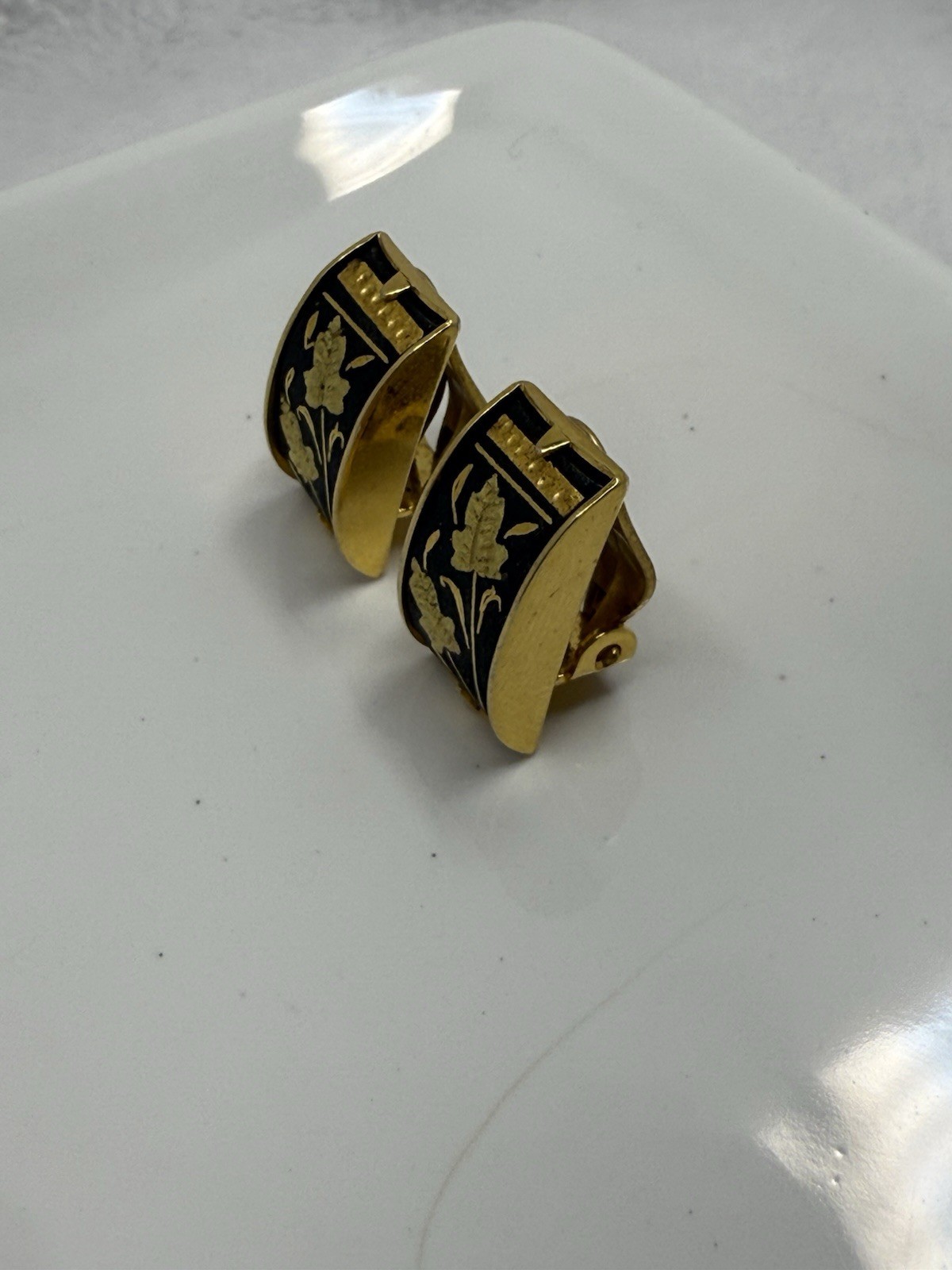 Vintage Spanish Damascene Real Gold Inlay & Plated Clip On Earrings