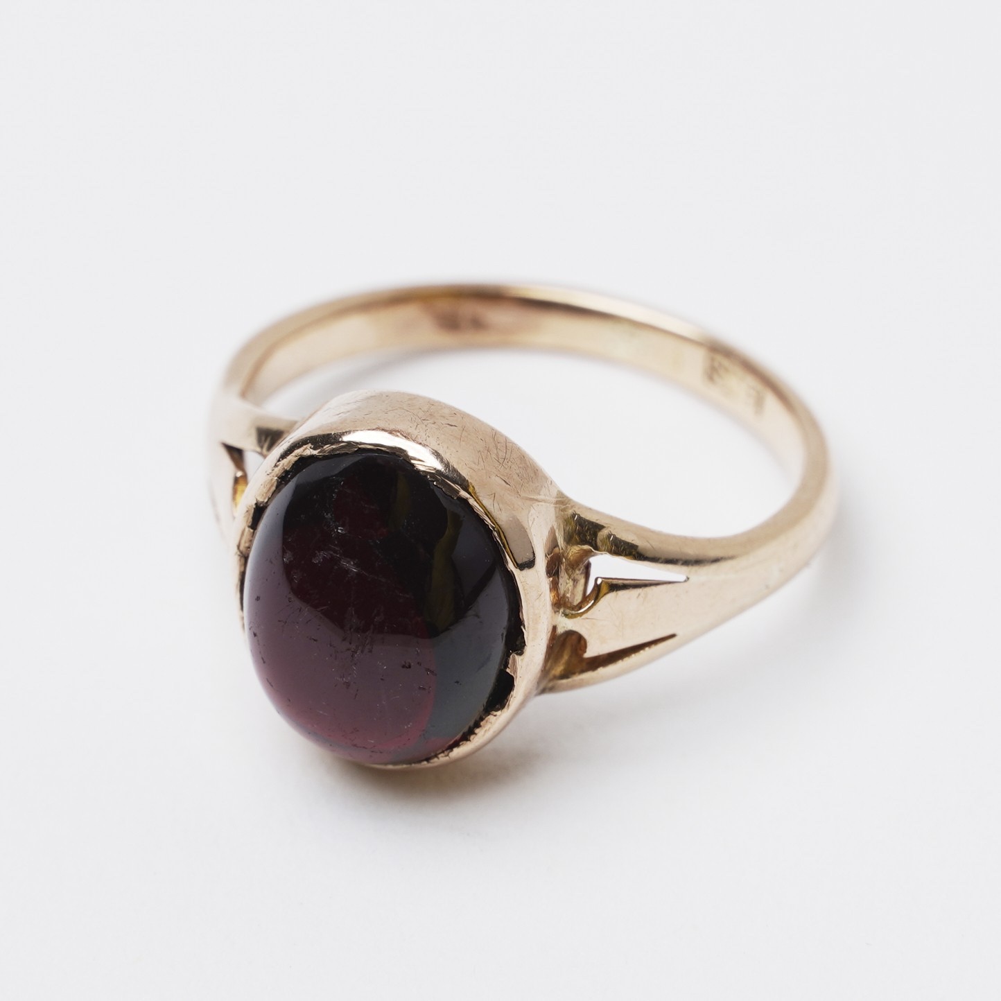 Antique Victorian Garnet Cabochon 9ct Rose Gold Signet Ring Oval Bezel I.5 / 4.5