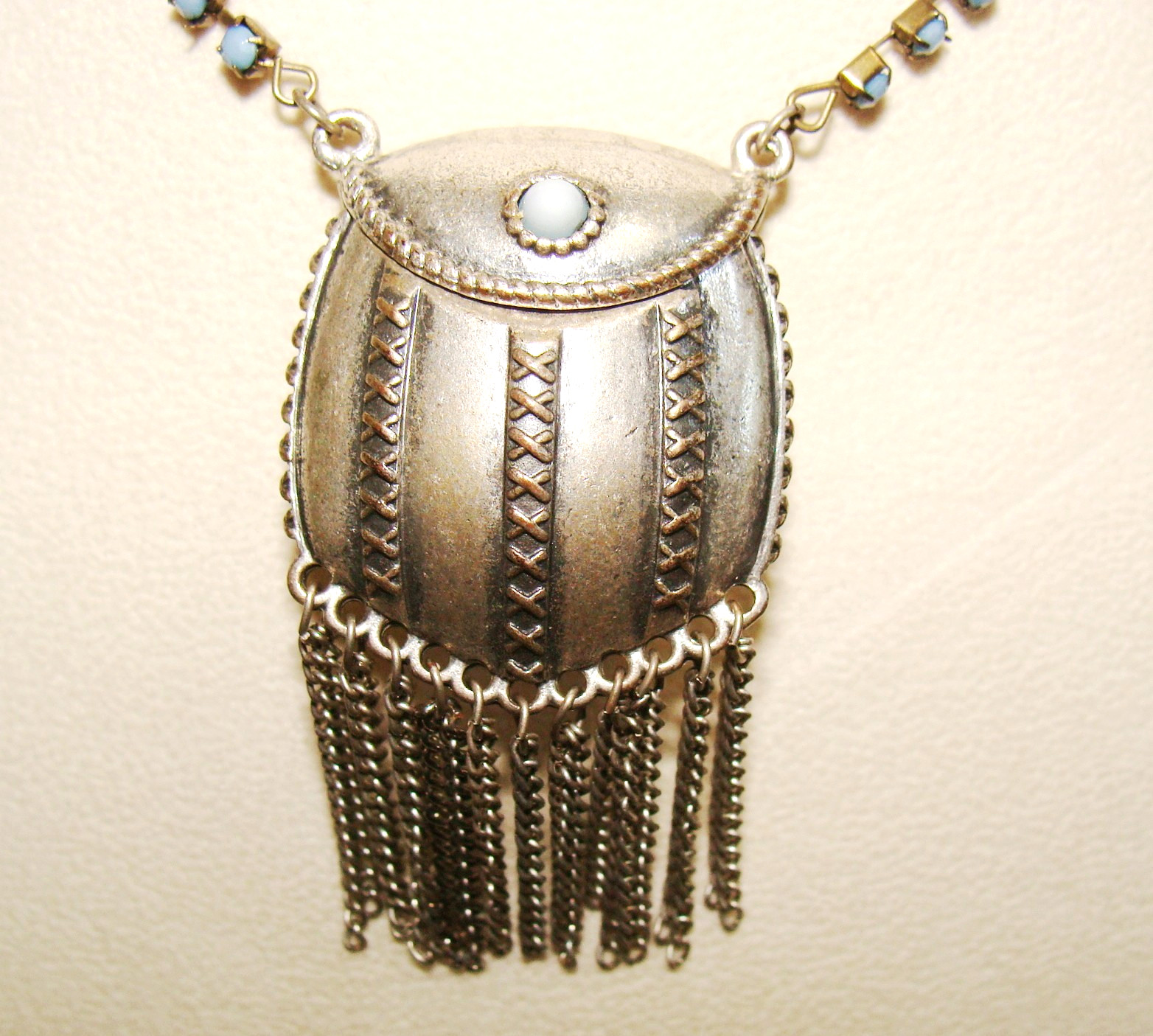 VTG Ethnic Silvertone Blue Bead Compartment Pill Poison Purse Like Necklace 31″