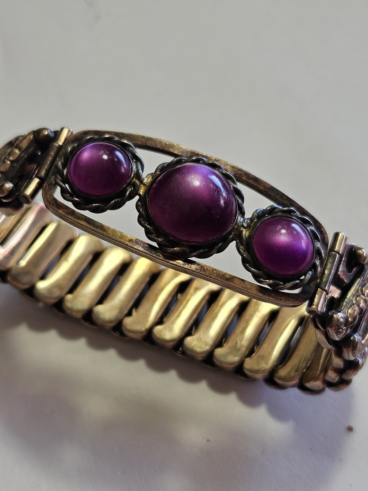 Rare 1940’s Lustern Bracelet With 3 Purple Amethyst Glass Cabochons