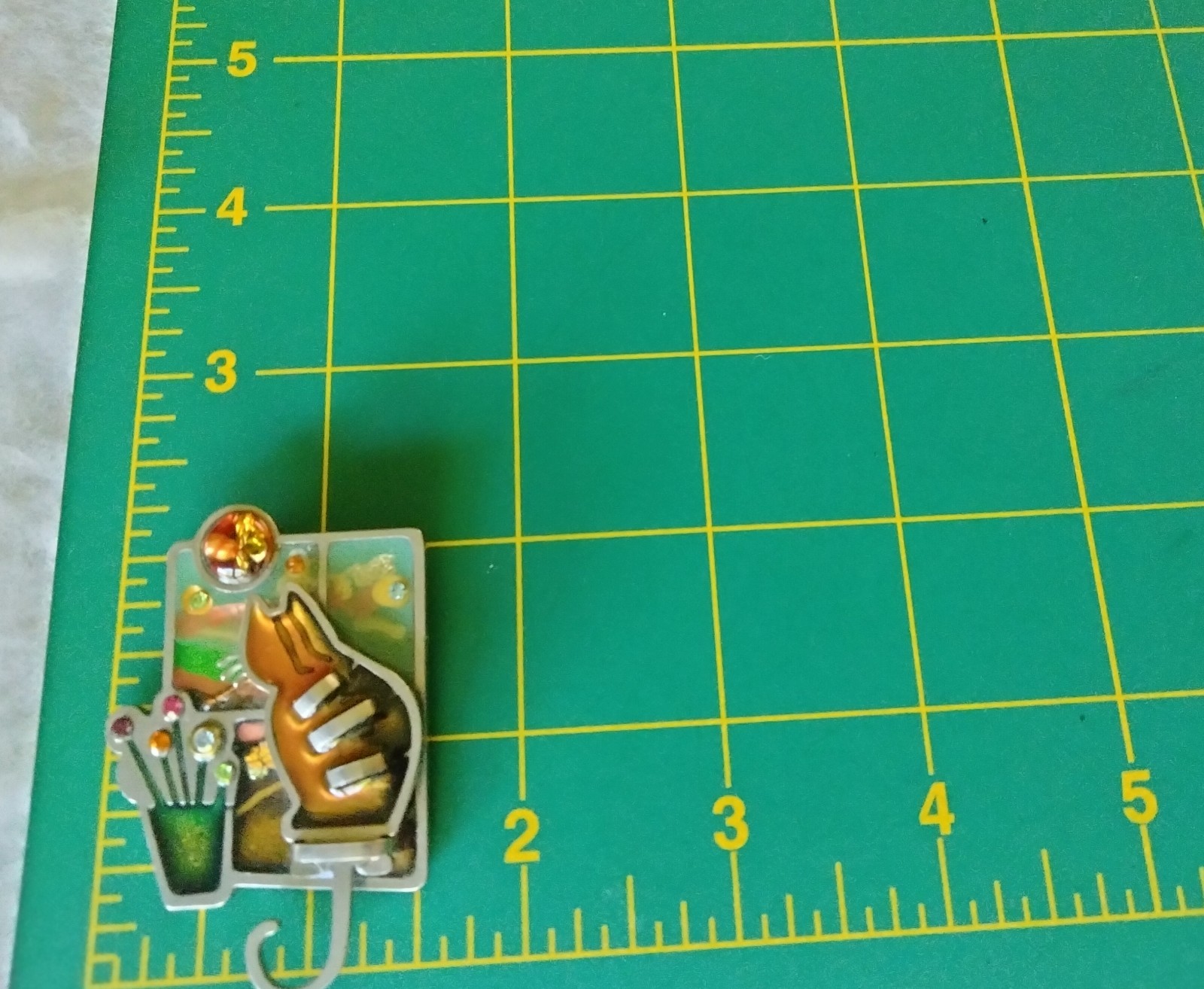 Vintage Seeka Cat Brooch “Moon Gazer” (173 – 2589)