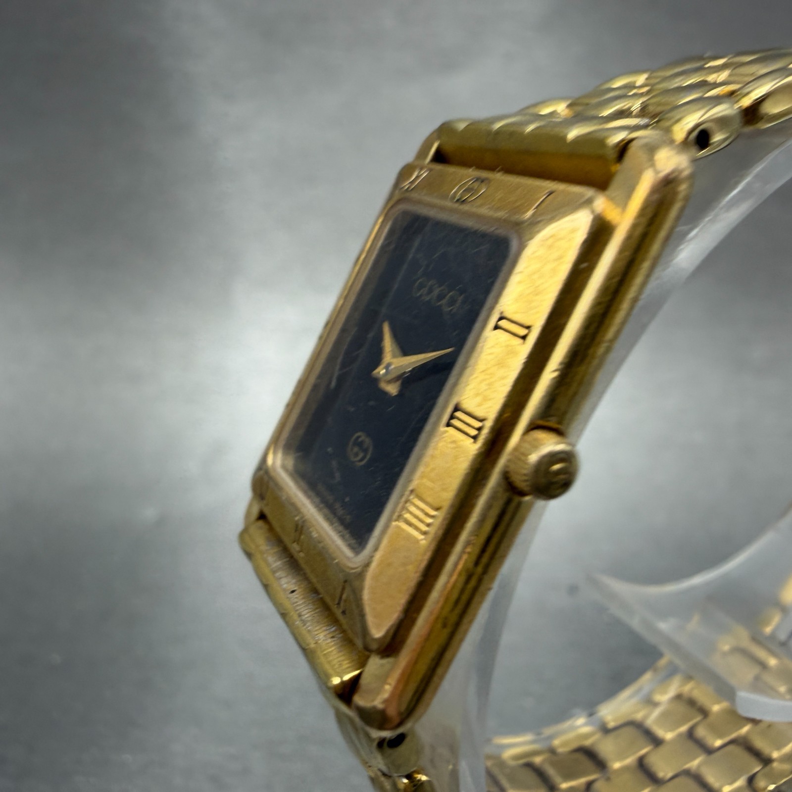 Gucci 4200L Tank Watch Women 21mm Black Dial Gold Tone Rectangle New Battery