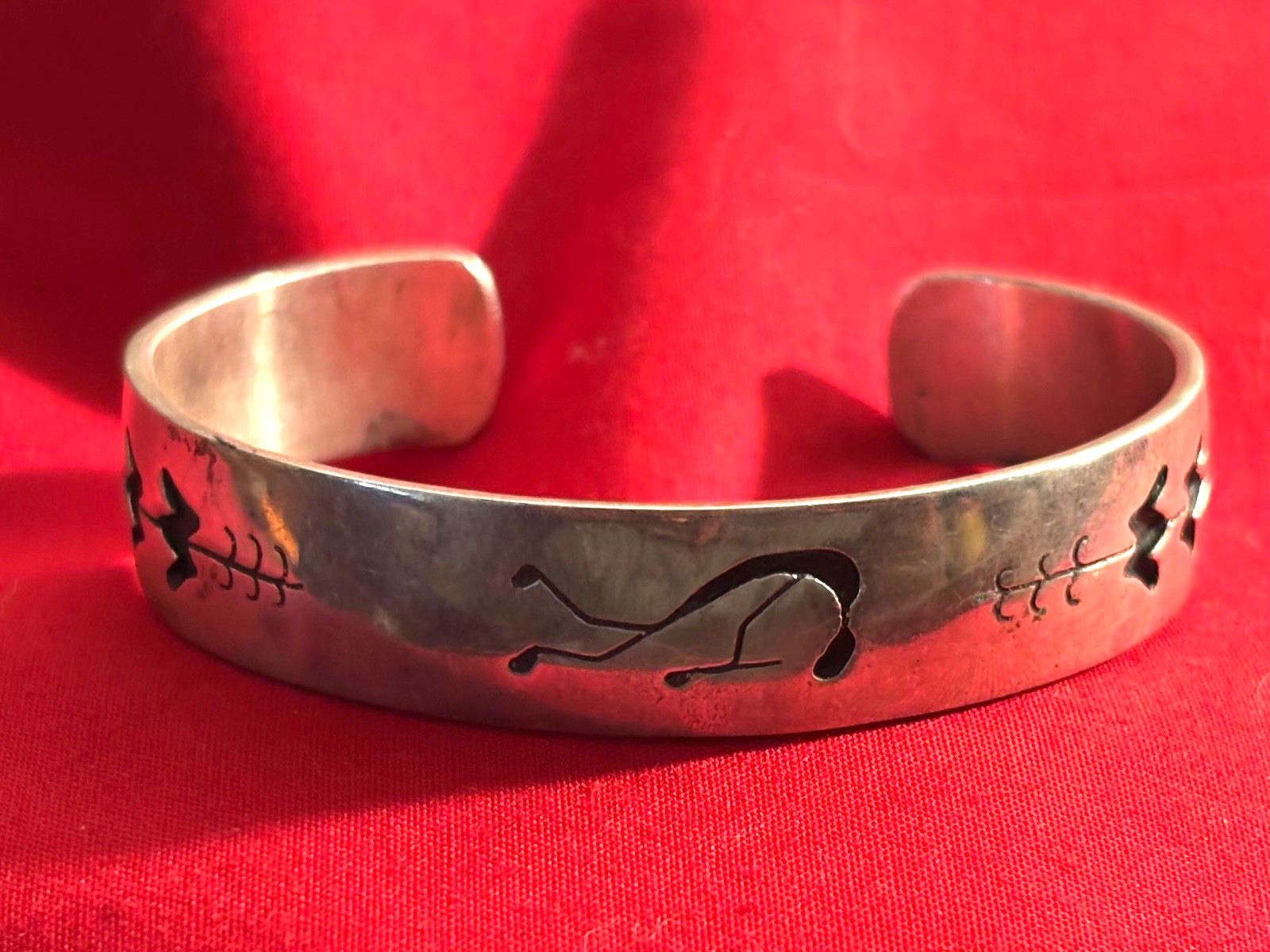 AC Henry Signed Navajo Sterling Storyteller Cuff Bracelet 31 Grams