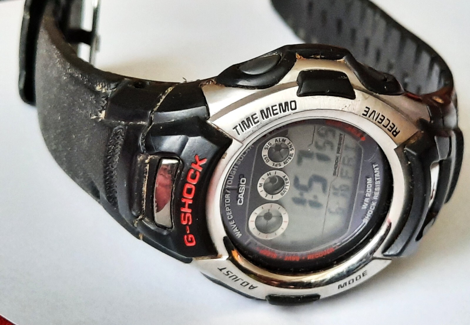 Casio G-Shock Atomic Solar LCD Display Quartz Watch: GW-500A