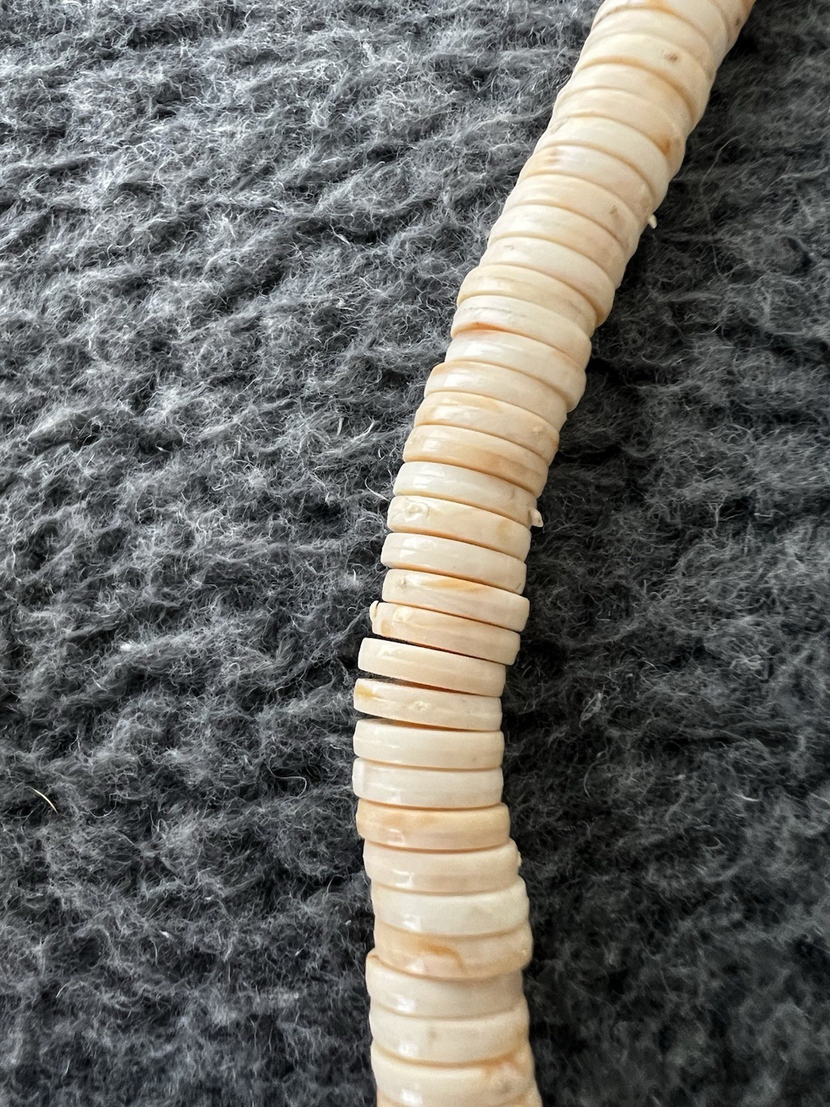 Vintage Heishi Choker Necklace BEACH Shell Disc Beads 18.5 In. 1970 SURFER