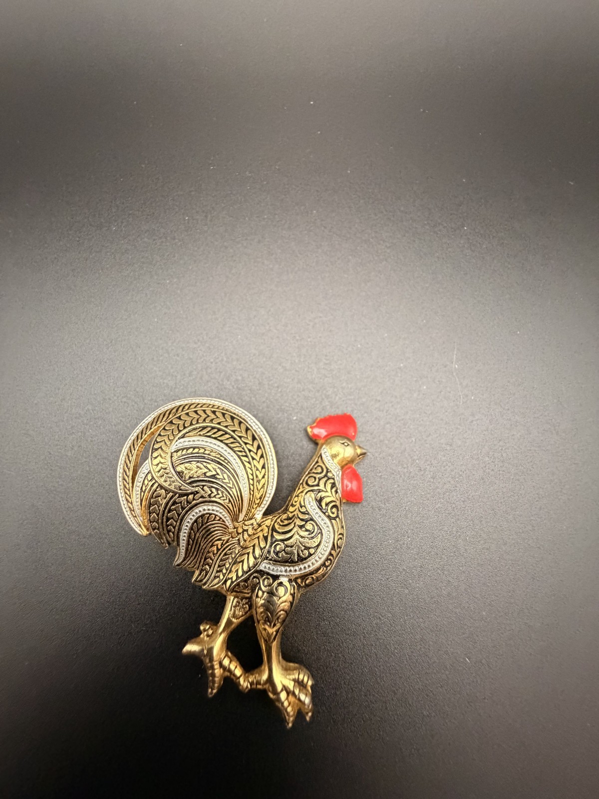 Vintage Damascene Style Rooster Brooch Gold Tone Red Enamel Chicken Pin 2”