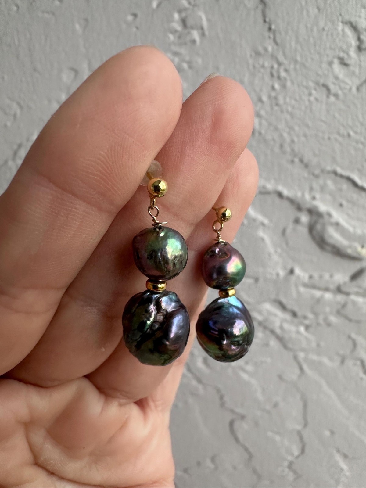 Kasumi Style Pearl Earrings Peacock Green Black Silver Gold Plated Stud