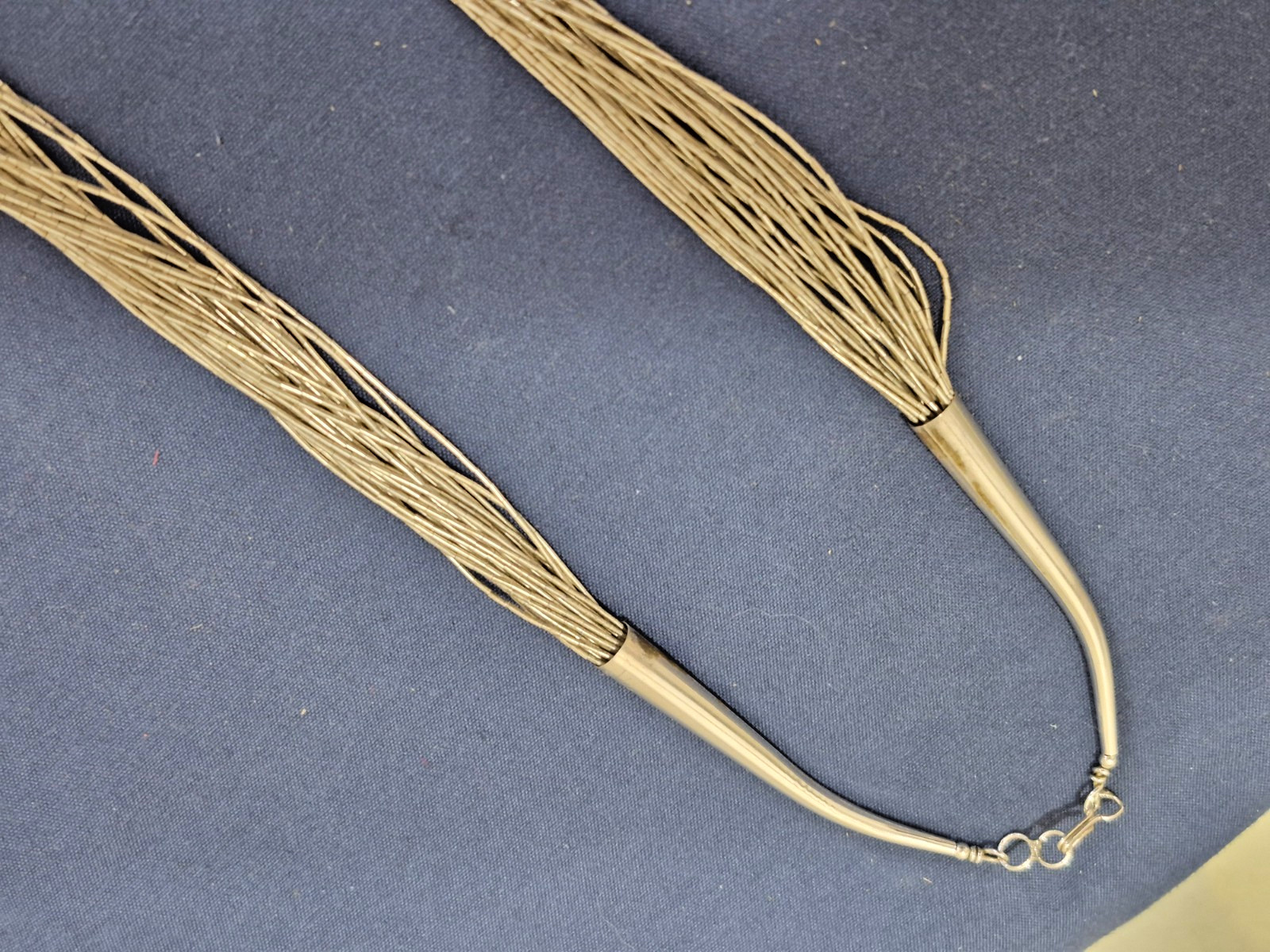 Vintage Navajo Native American Liquid Sterling Silver 30 Strand Necklace 22″27g