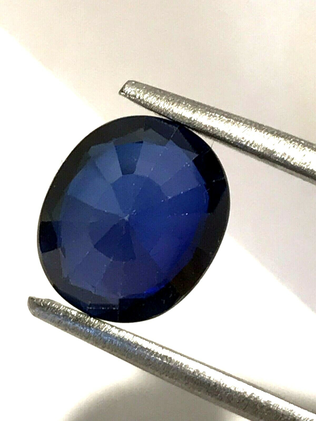 4.35 Ct Natural Blue Sapphire , Excellent Oval Cut , VS Clarity,9 mohs