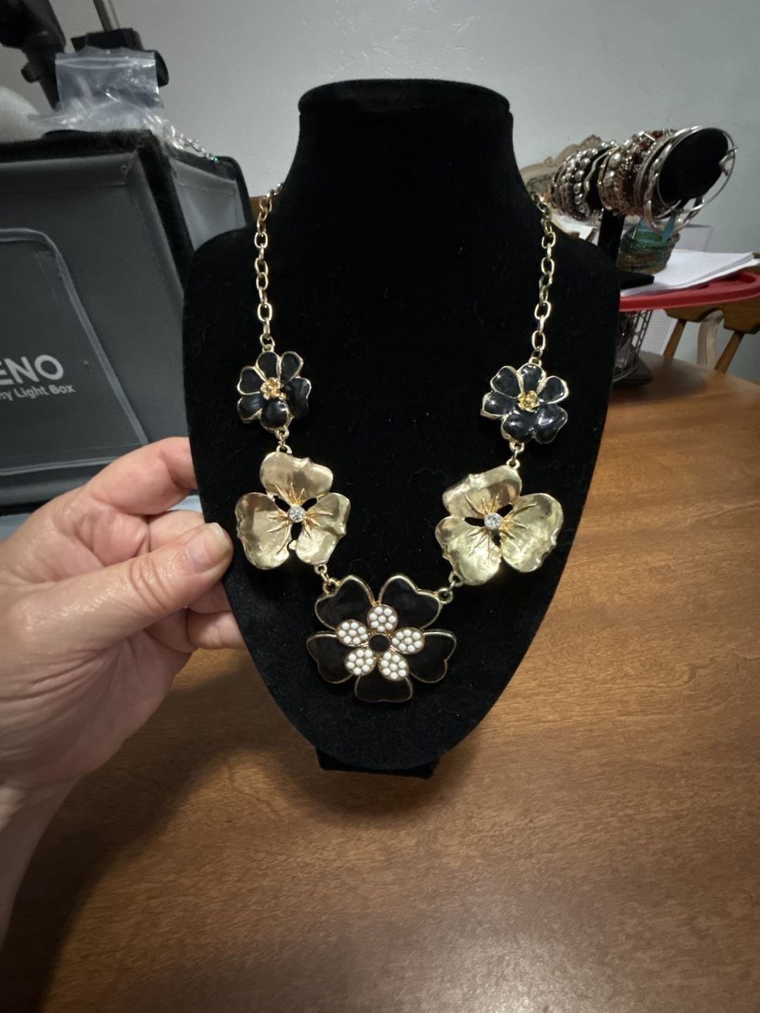 Vintage Gold Tone Dogwood Blossom Flower Statement Necklace