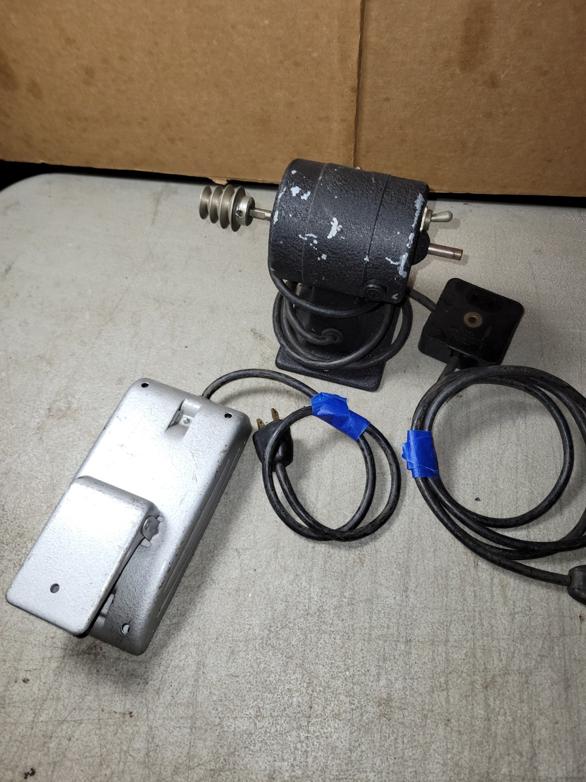Vtg Jewelers WATCHMAKER Lathe Motor USA 110V w/variable speed foot-pedal Read