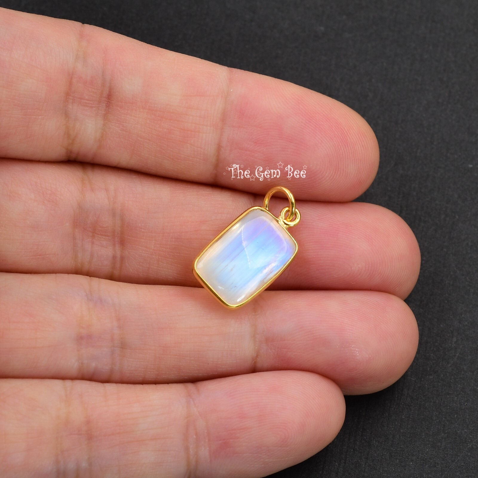 7.7CT 18k Solid Gold Blue Flash Rainbow Moonstone Pear Bezel Pendant Charm