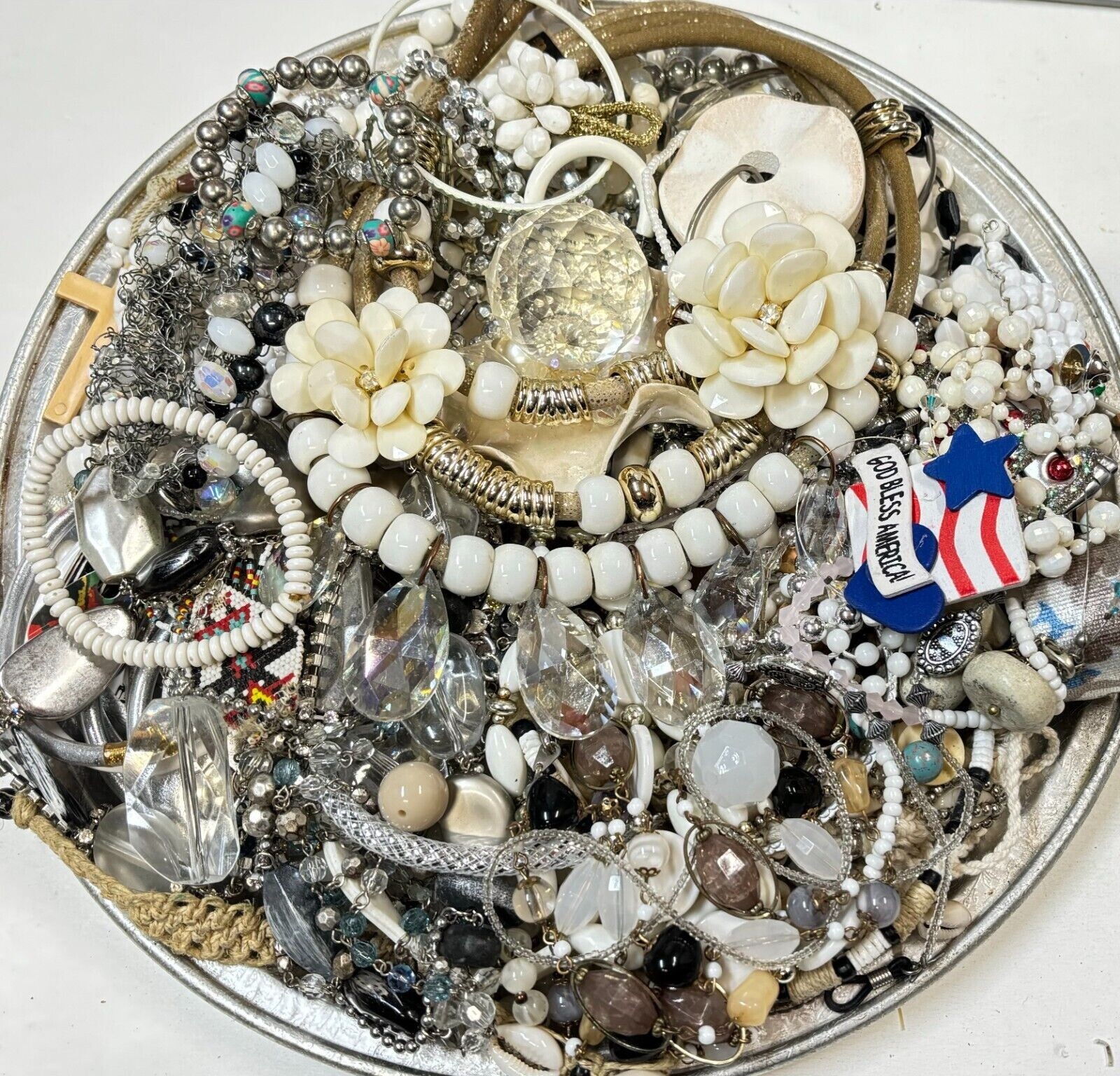 Jewelry 1 LB WEARABLE Bulk Lot Estate Vintage to Modern Costume- LOOK lot #H555