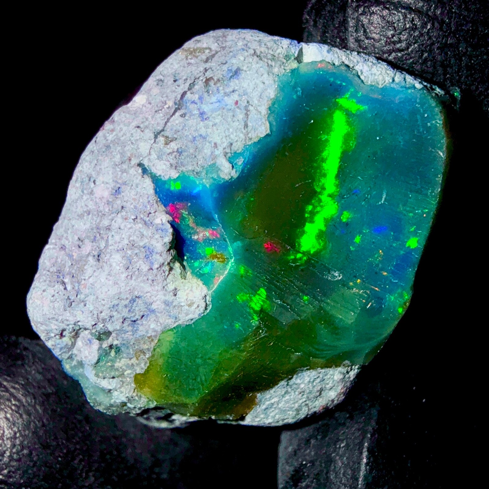 Natural Opal rough, Black opal gemstone, Ethiopian Fire dry opal 26 Ct 26×18 mm