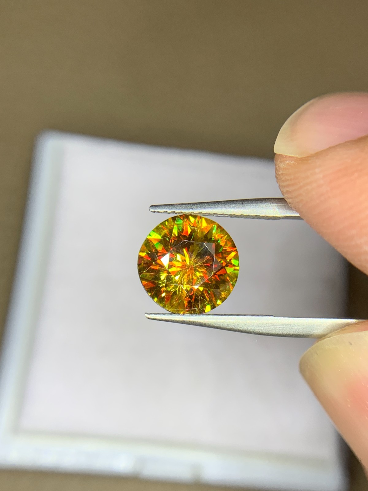 Natural 3.20 Carat Round Rare Sphene (Titanite) | Brilliant Full Fire | Eye-Catc