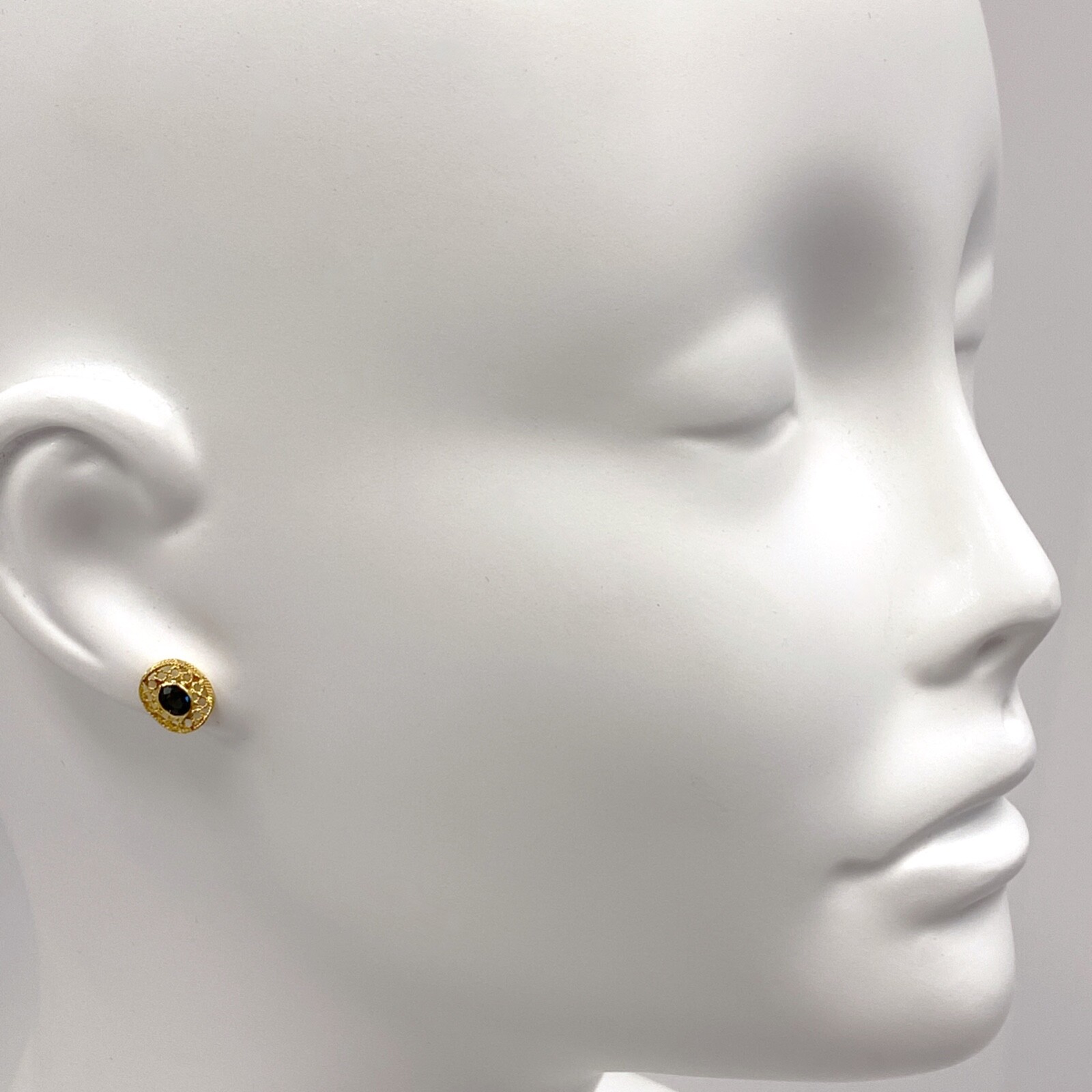 Pretty Openwork 18 Karat Gold & Oval Sapphire Stud Earrings, 1.4 Grams