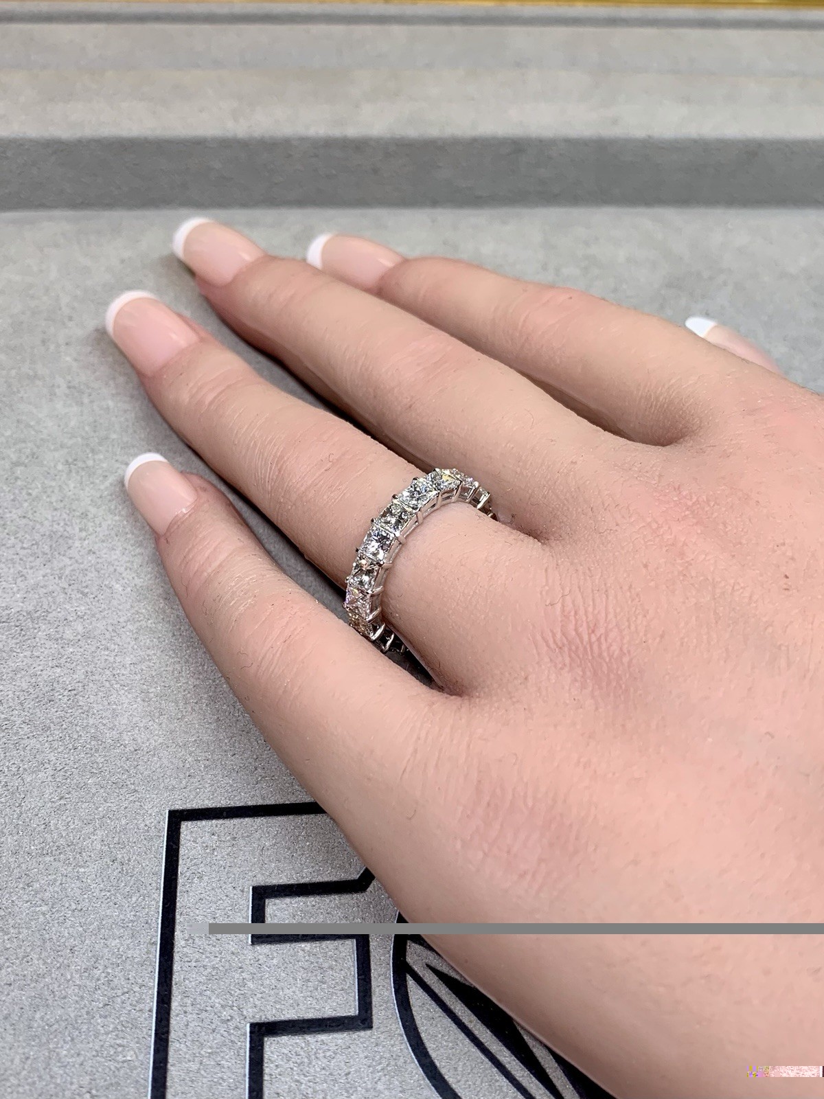 Estate Platinum Princes Diamond Shared Prong Eternity Band 4.4mm Sz 7 5.70ctw