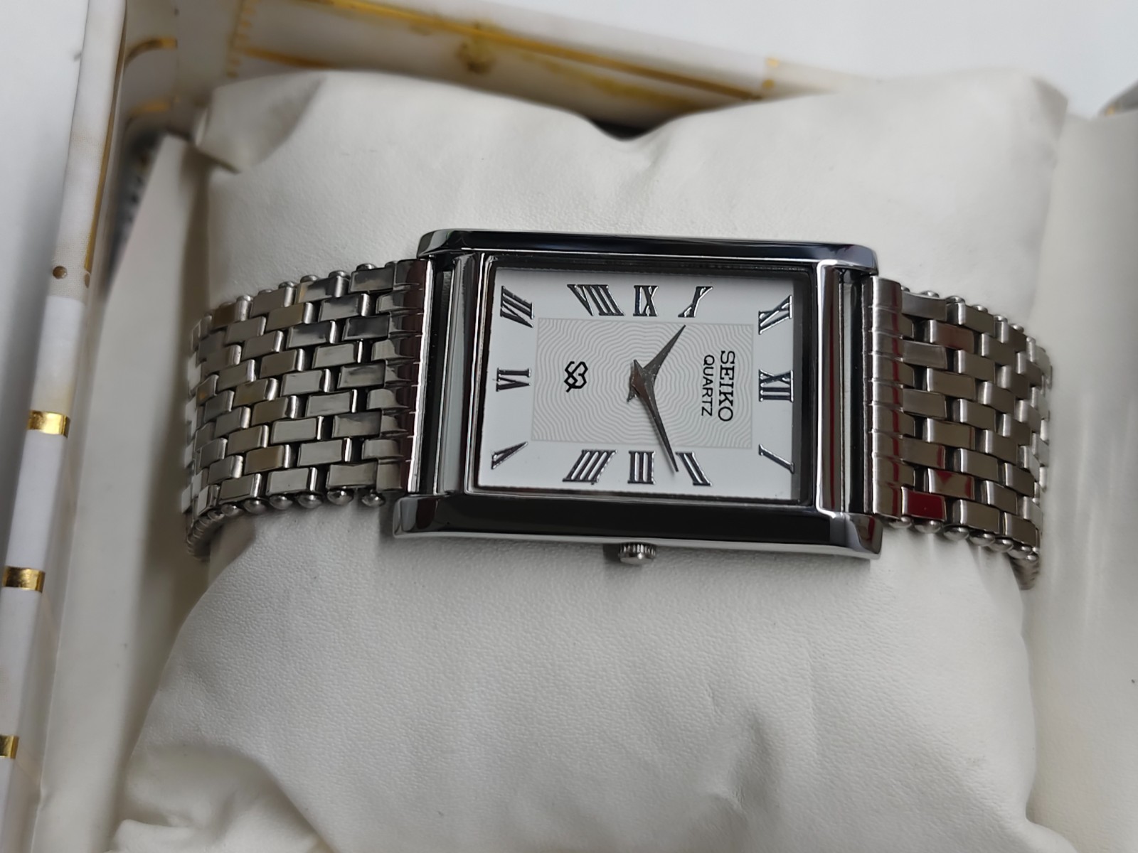 Vintage Refurbished Seiko Slim Tank White Quartz Japan Men s Wrist Watch