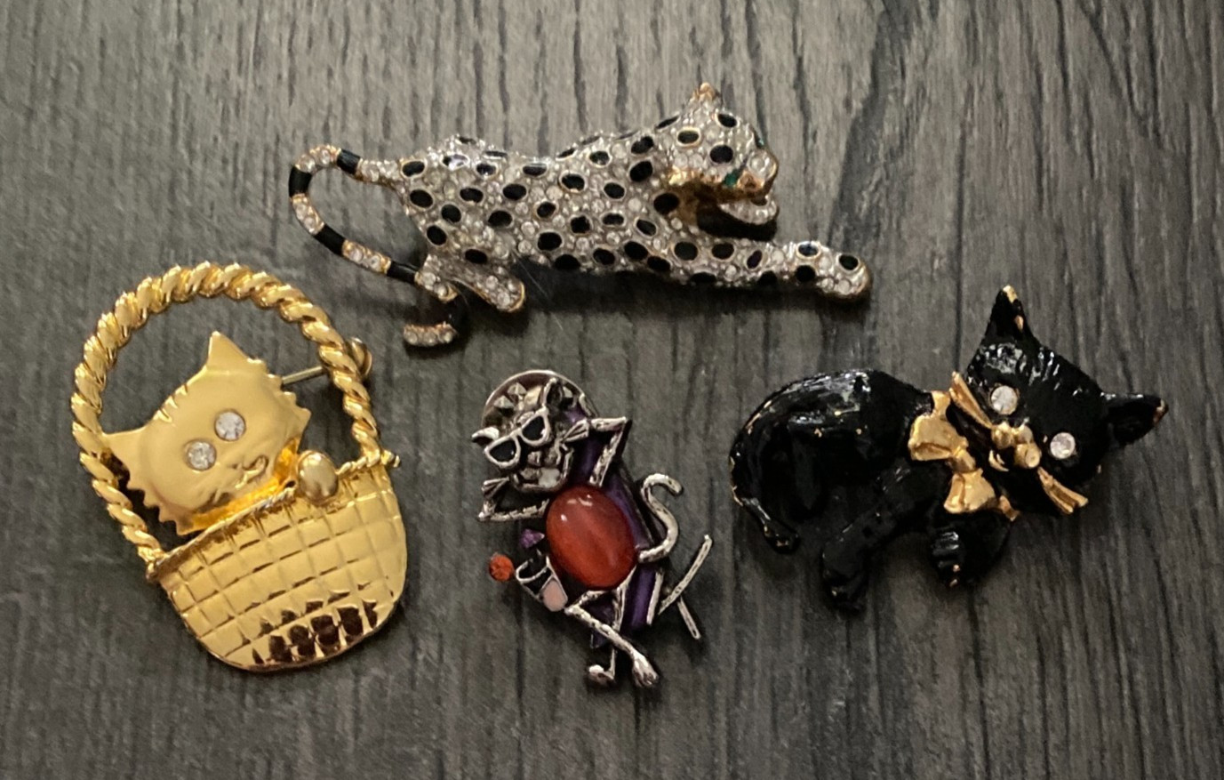 4 Vintage Kitty Cats Brooches Pins Rhinestone Enamel Jelly Belly Lot of 4