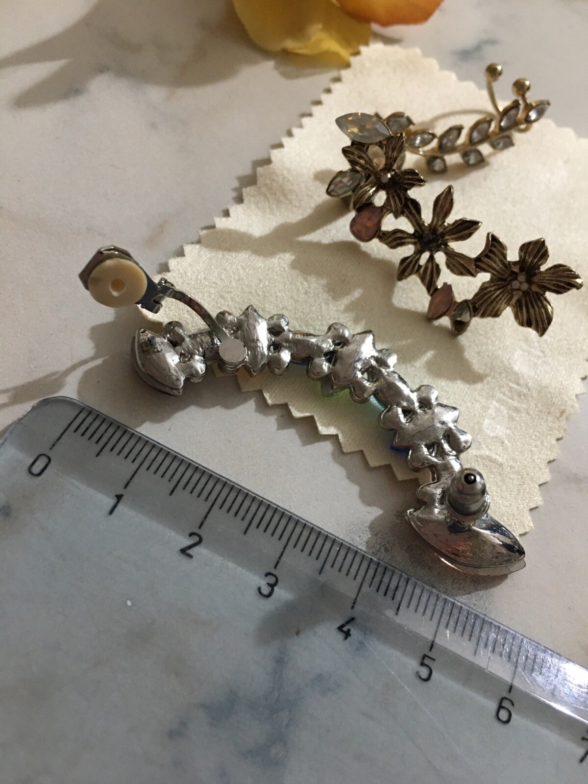 Craftsmanship Mono Earring / Earcuff Set Various Sizes