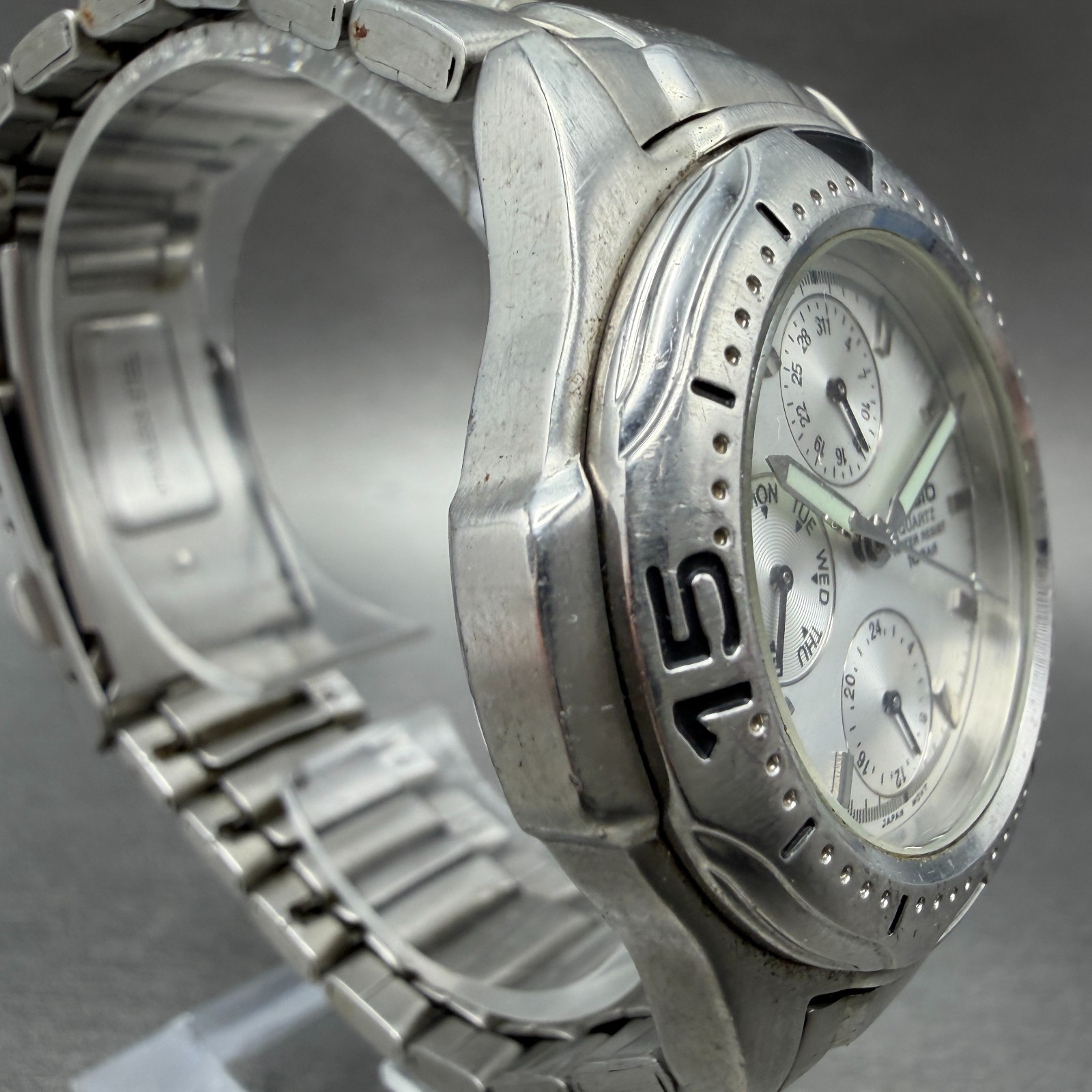 Casio Dive Watch Men 38mm Silver Dial Silver Tone Daydate Round MTD-1046 NewBatH