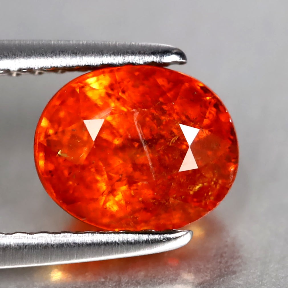 2.52 ct Oval (7.70 x 6.30 mm) Natural Mandarin Fanta Orange Spessartite Garnet