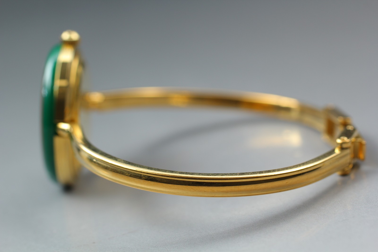 [Near MINT w/ BOX ] Gucci Change Bezel 11/12.2 Women Watch Gold 12 Colors JAPAN